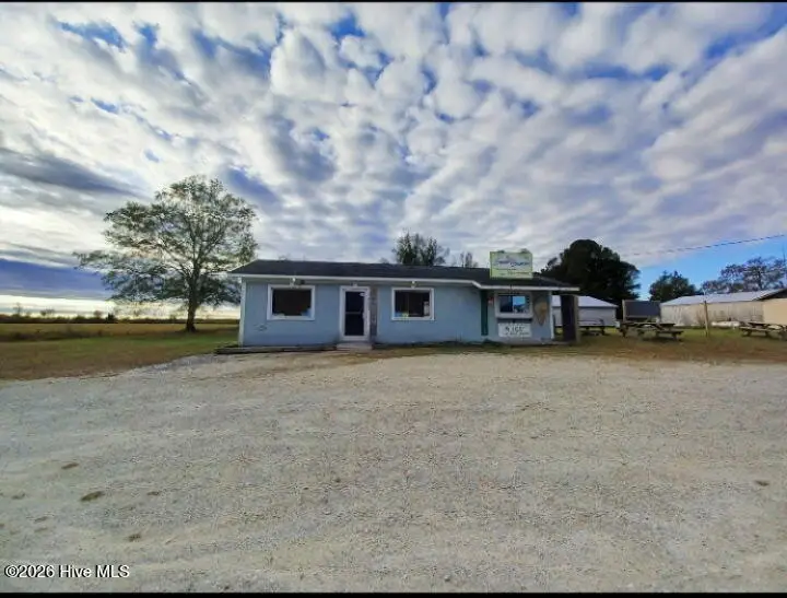 1353 Tomahawk Highway, Harrells, NC 28444 - #2