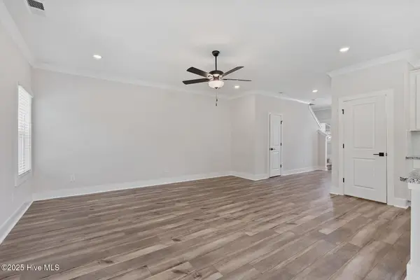 92 Umbrella Palm Drive, Hampstead, NC 28443