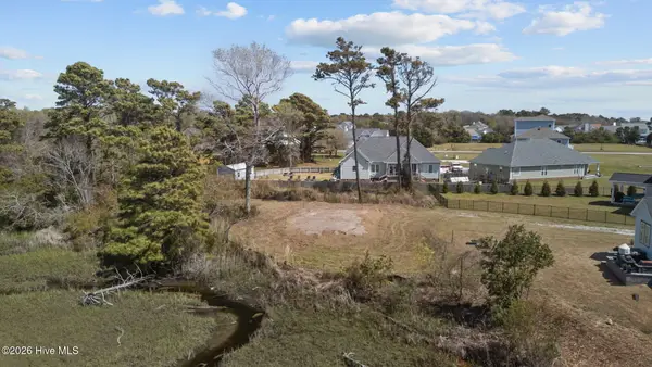 662 Fishermans Point, Newport, NC 28570