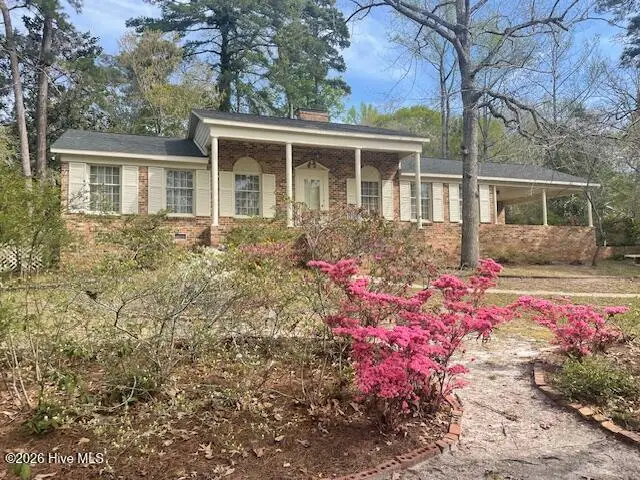 403 Woodland Drive, Elizabethtown, NC 28337 - #2