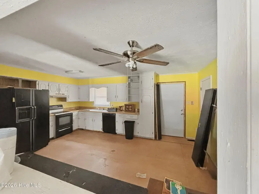 42 N Sixth Street, Clarkton, NC 28433 - #3