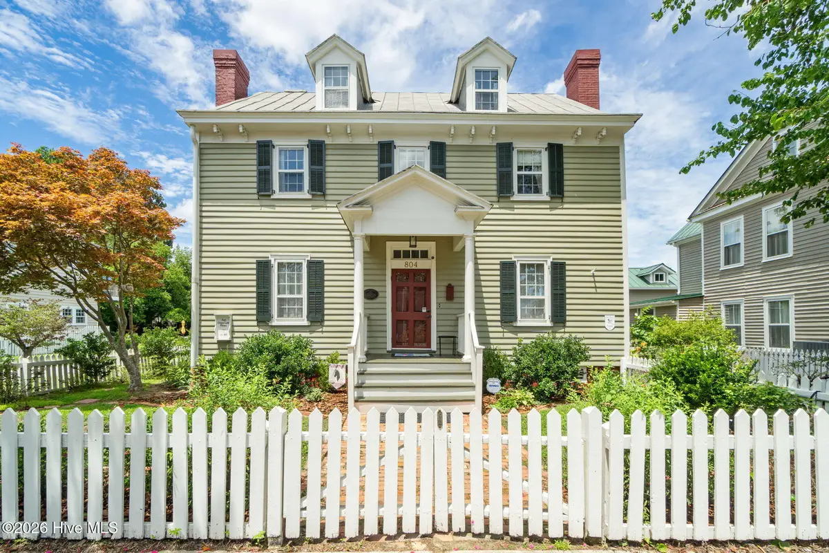 804 Pollock Street, New Bern, NC 28562 - #1