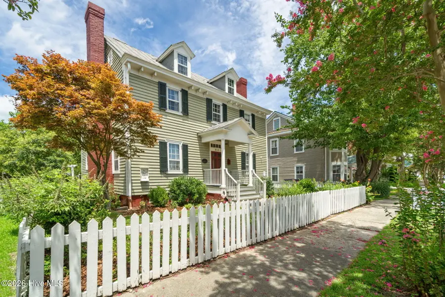 804 Pollock Street, New Bern, NC 28562 - #2