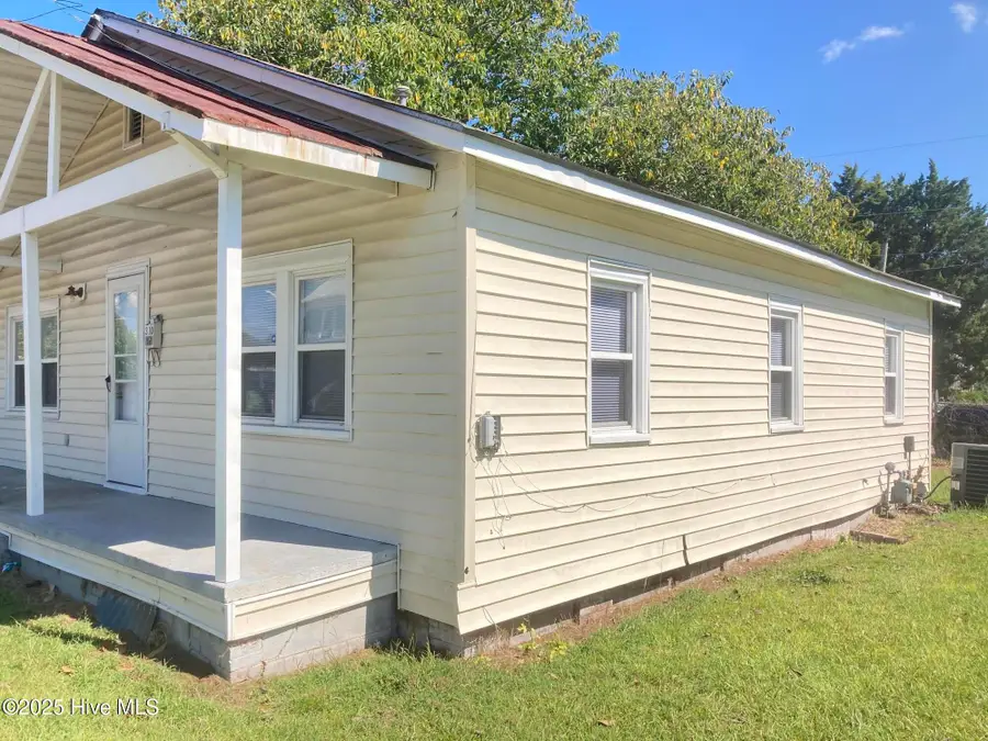 310 Jones Street, New Bern, NC 28562 - #3
