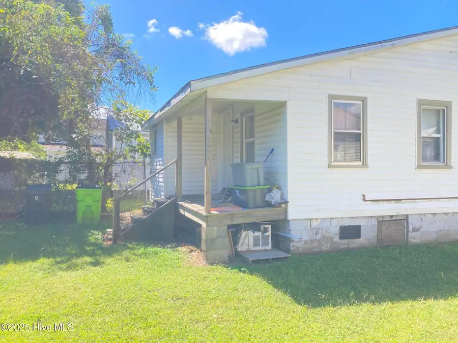 308 Jones Street, New Bern, NC 28562 - #2