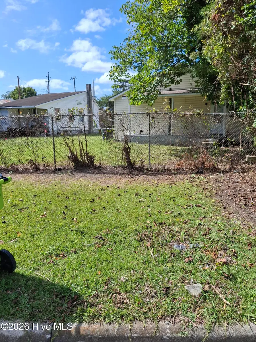 323 Liberty Street, New Bern, NC 28562 - #3