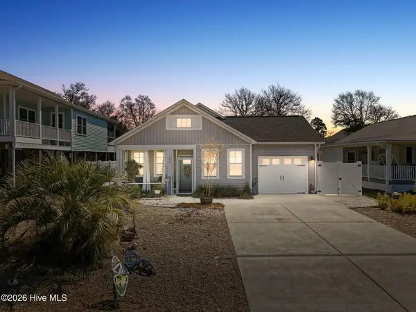 140 NE 16th Street, Oak Island, NC 28465