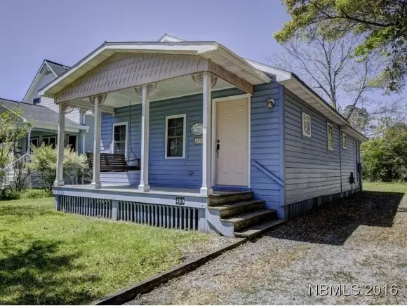 409 High Street, Oriental, NC 28571