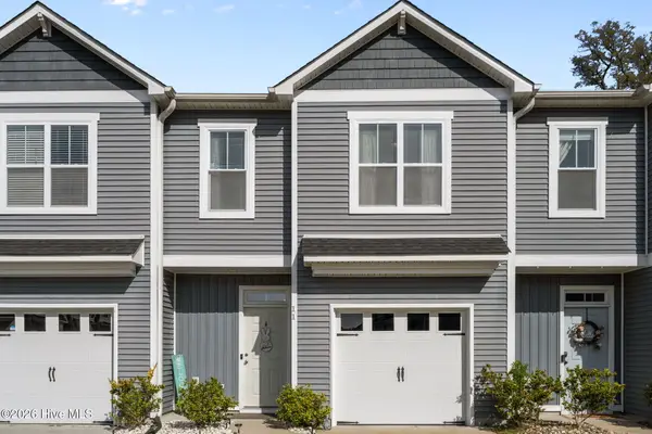 11 Acacia Road, Hampstead, NC 28443