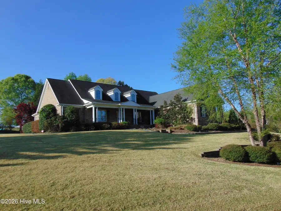 916 Cambridge Drive, Rocky Mount, NC 27804 - #2