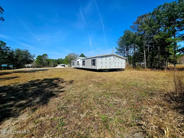 109 Mockingbird Lane, Holly Ridge, NC 28445