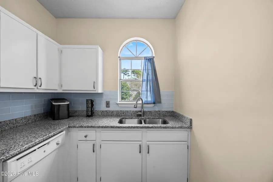 717 Bragg Drive #Apt F, Wilmington, NC 28412 - #3