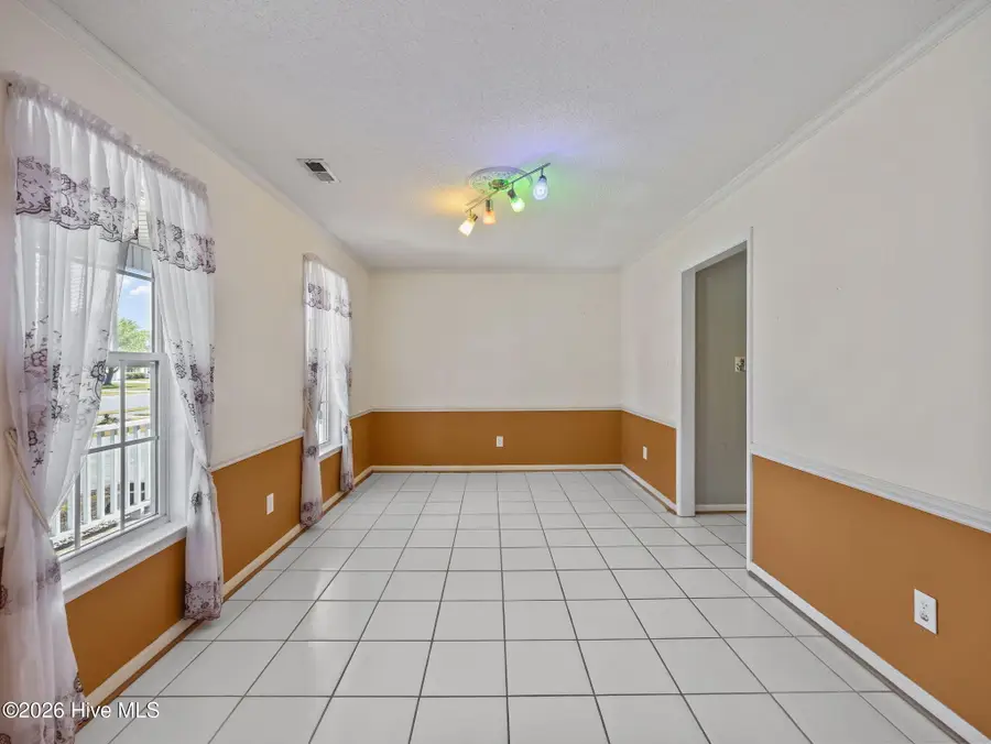 1017 N Commons Drive N, Jacksonville, NC 28546 - #3