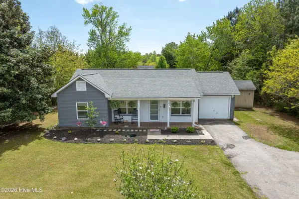1698 Old Folkstone Road, Sneads Ferry, NC 28460