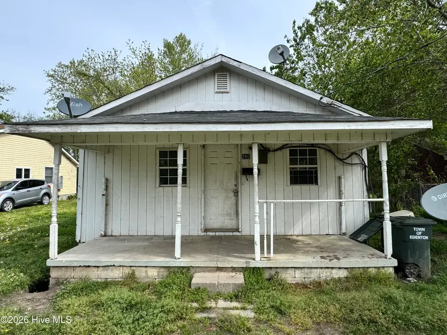 207 E Peterson Street, Edenton, NC 27932 - #3