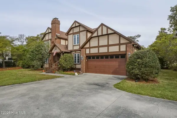 105 Laurel Court, Pine Knoll Shores, NC 28512