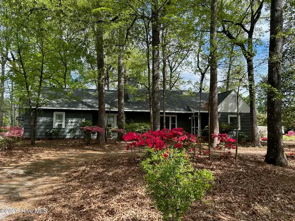 1800 Forest Hill Drive, Greenville, NC 27858