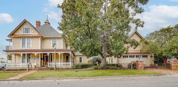 122 S Academy Street, Washington, NC 27889