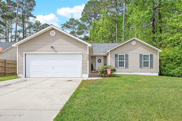 300 Parkwood Drive, Jacksonville, NC 28546
