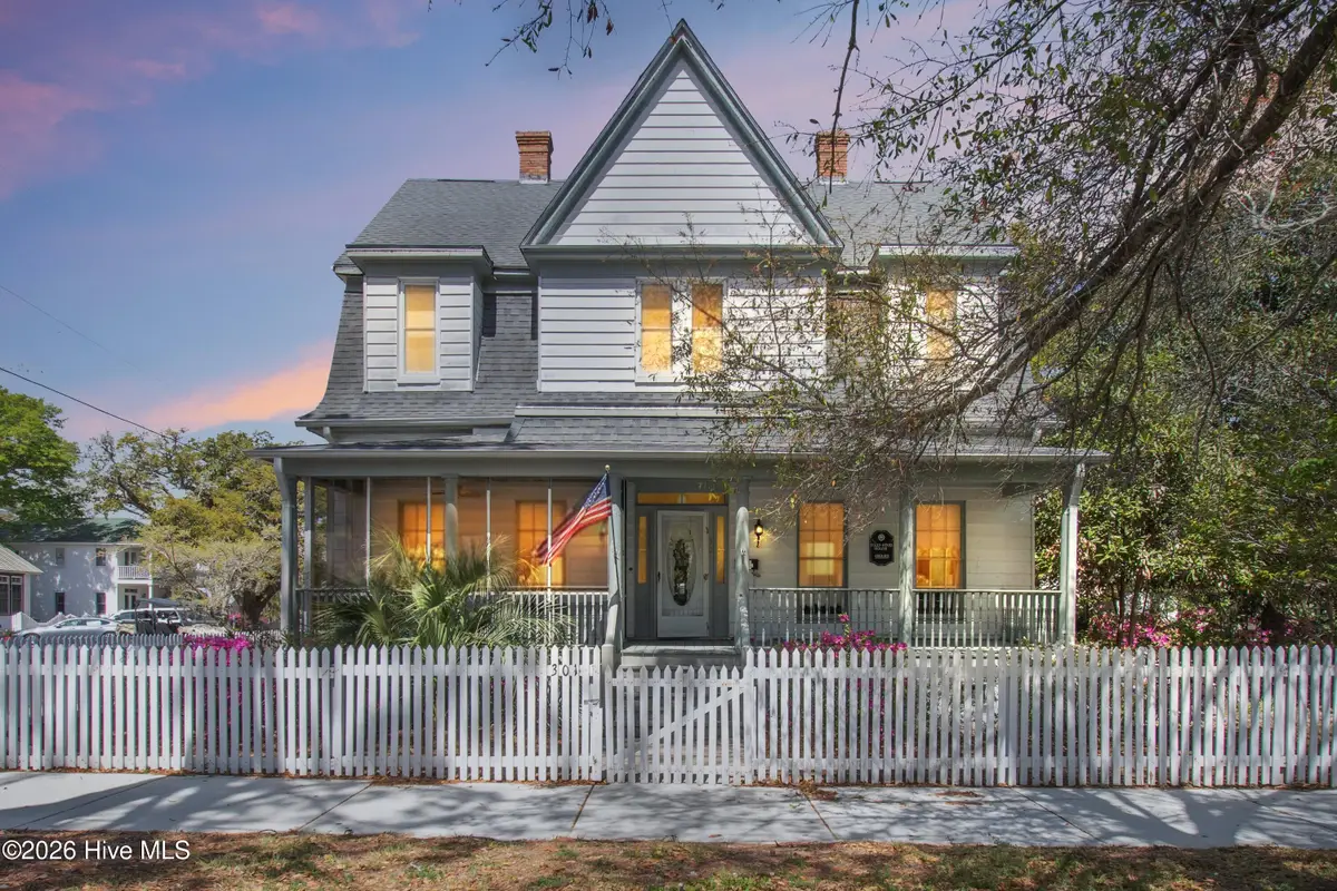 301 E Moore Street, Southport, NC 28461 - #1