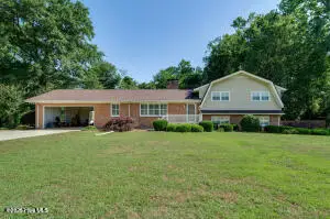 190 Halls Pond Road, Rose Hill, NC 28458