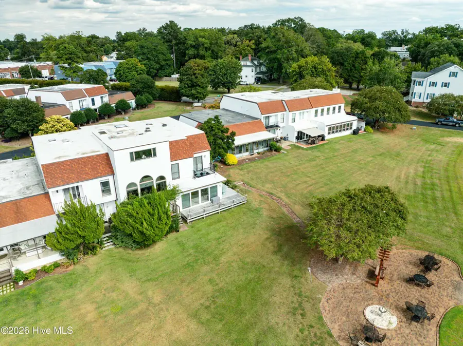 110 S Washington Harbor, Washington, NC 27889 - #2