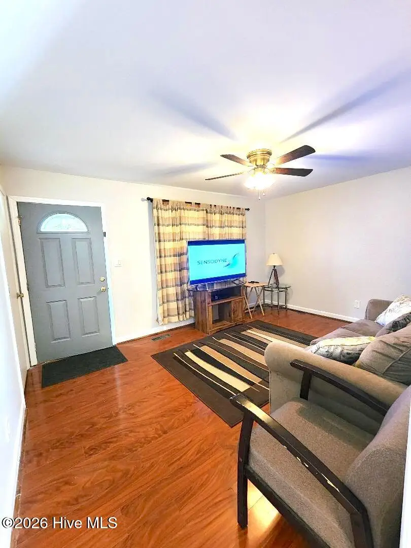 319 Oak Grove Avenue, Greenville, NC 27834 - #3