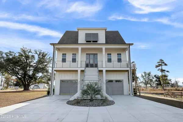 828 Lake Willow Way, Holly Ridge, NC 28445