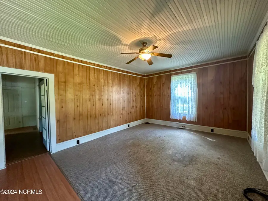 114 Rhodes Avenue, Windsor, NC 27983 - #3