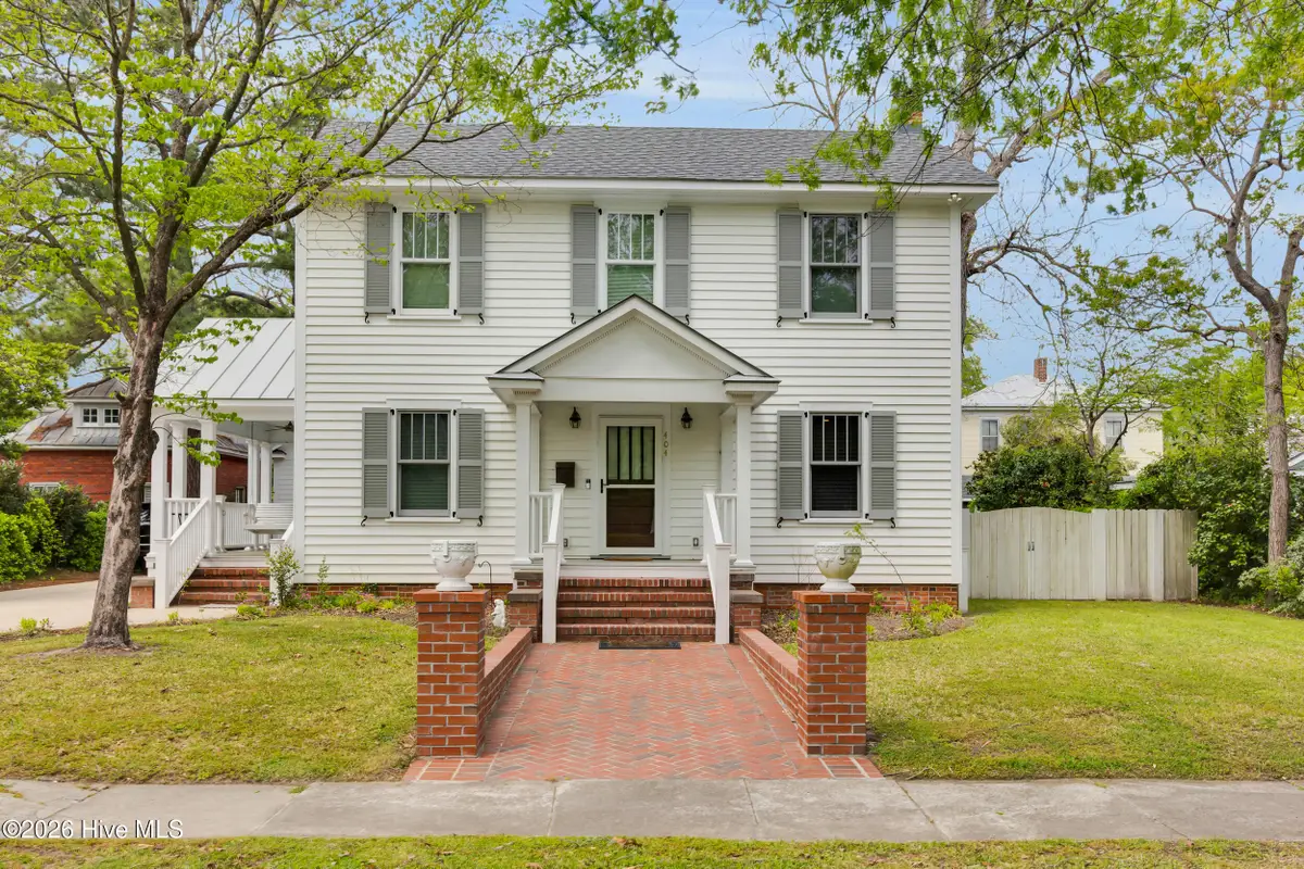 404 Avenue C, New Bern, NC 28560 - #1