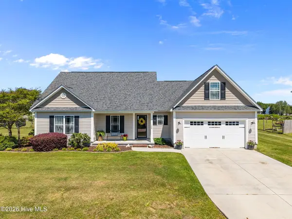 108 High Cottage Lane, Richlands, NC 28574