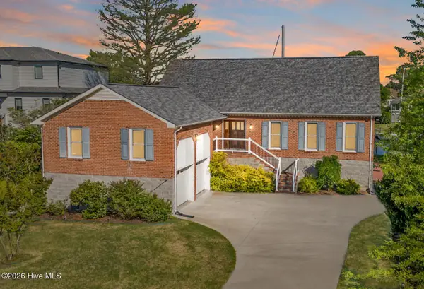 904 Coral Court, New Bern, NC 28560