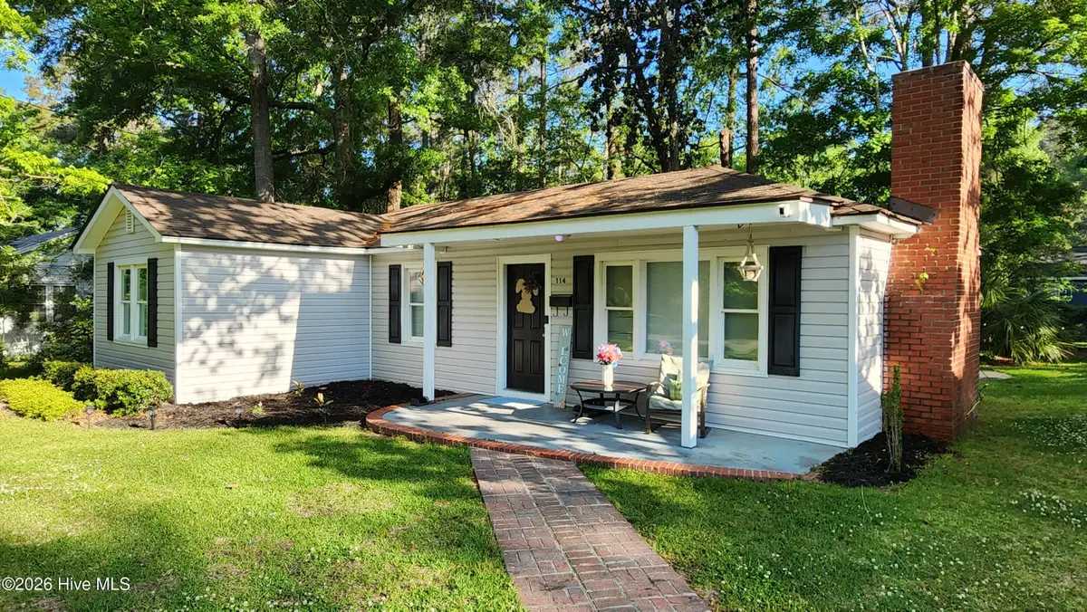 114 W Frink Street, Whiteville, NC 28472 - #1