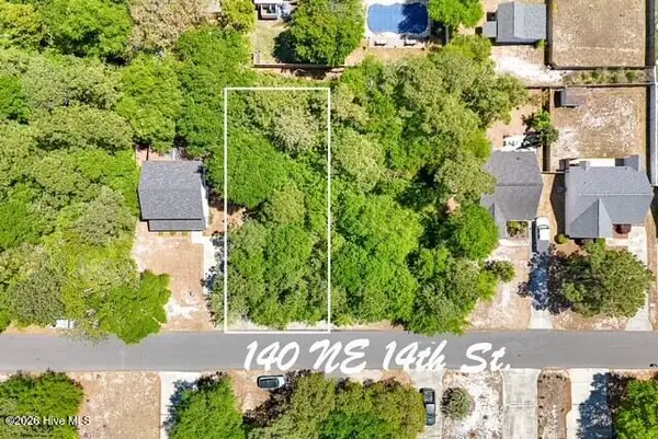 140 NE 14th Street, Oak Island, NC 28465