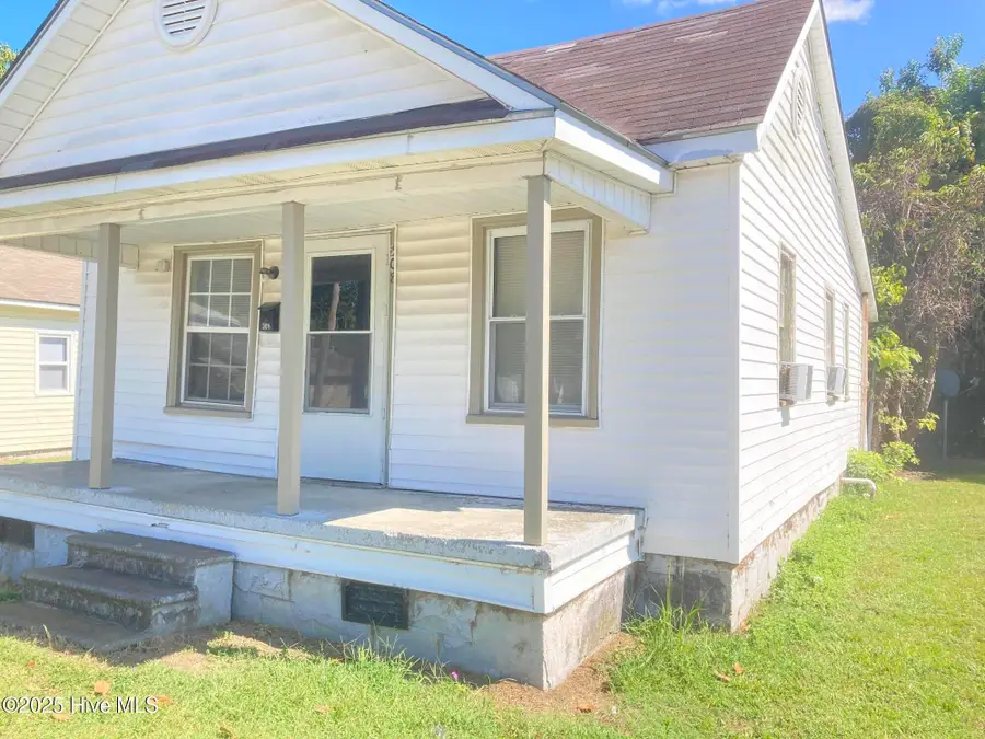 308 Jones Street, New Bern, NC 28562 - #3