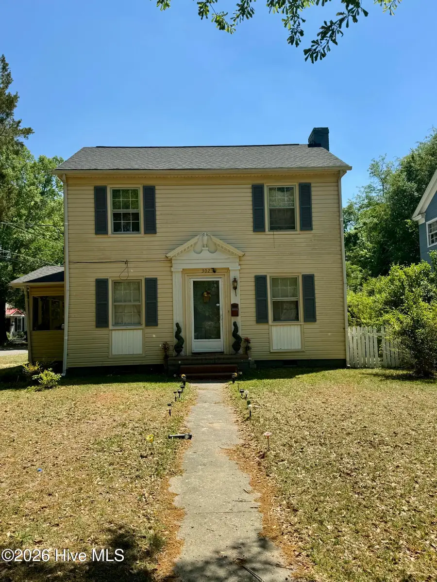 627 Washington Avenue, Hamlet, NC 28345 - #3