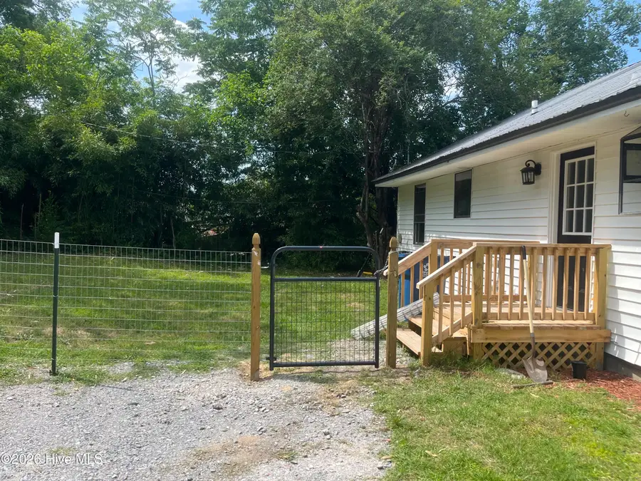 206 D Carlton Street, Carthage, NC 28327 - #3