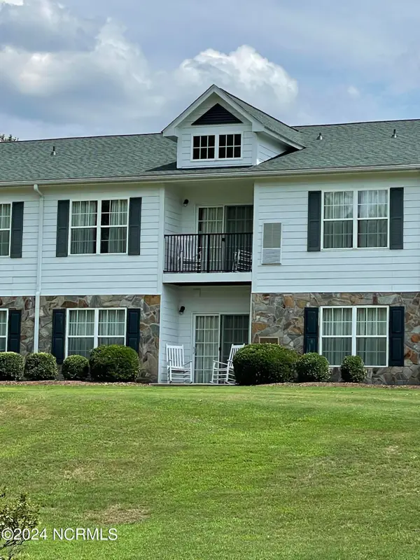 490 Little River Farm Boulevard #A104, Carthage, NC 28327