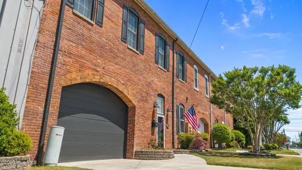 916 W 3rd Street #Unit 10 & 11, Washington, NC 27889