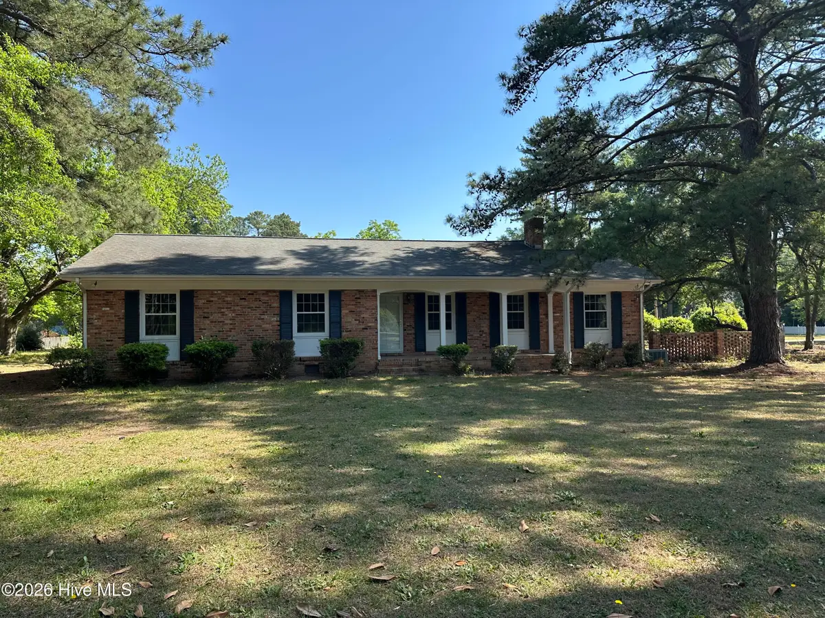 1300 W Church Street, Laurinburg, NC 28352 - #1