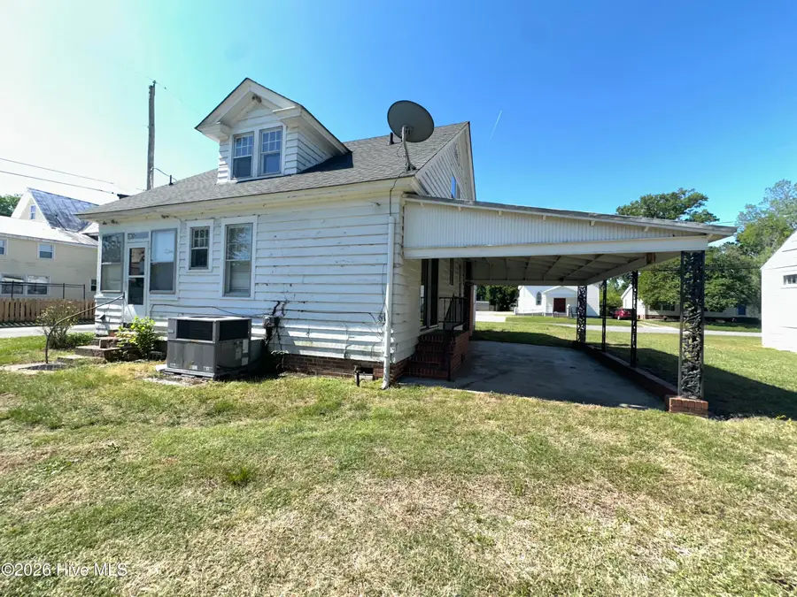 712 W Grubb Street, Hertford, NC 27944 - #3