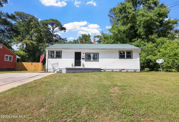 100 Banks Street, Jacksonville, NC 28540