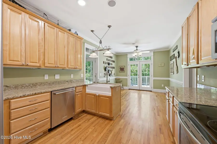 202 Emmen Road, New Bern, NC 28562 - #2