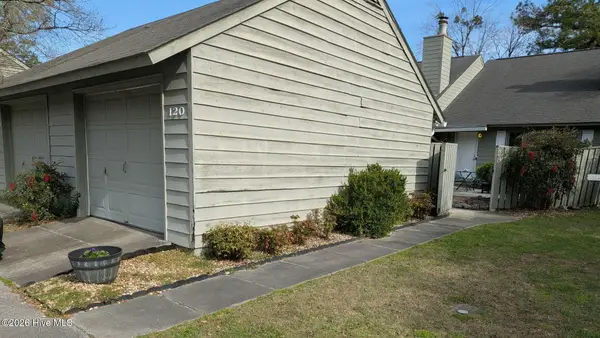 120 Ashley Place, New Bern, NC 28562