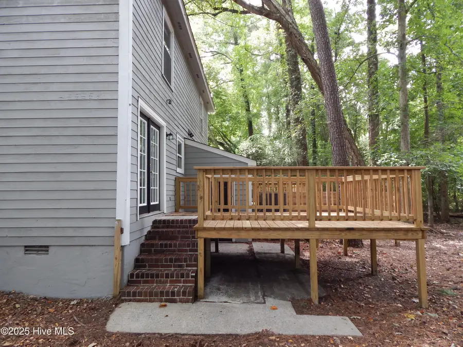 112 Ridge Place, Greenville, NC 27834 - #2