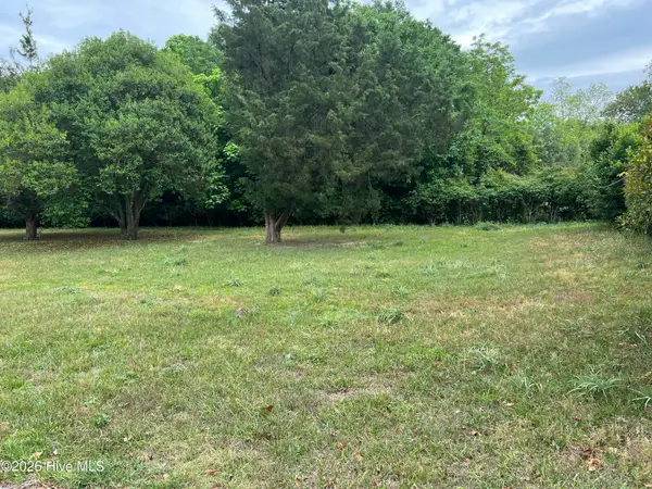 1221 S 8th Street, Wilmington, NC 28401