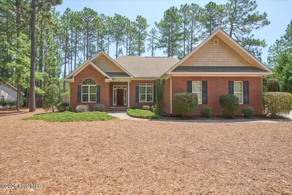 8 Rutledge Lane, Pinehurst, NC 28374