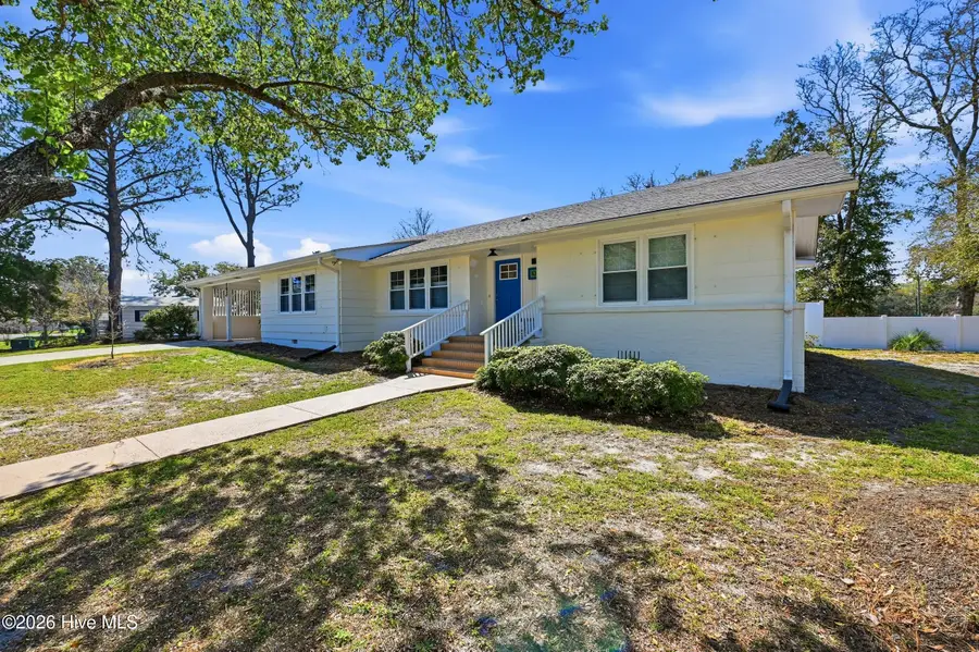 102 S Fodale Avenue, Southport, NC 28461 - #2