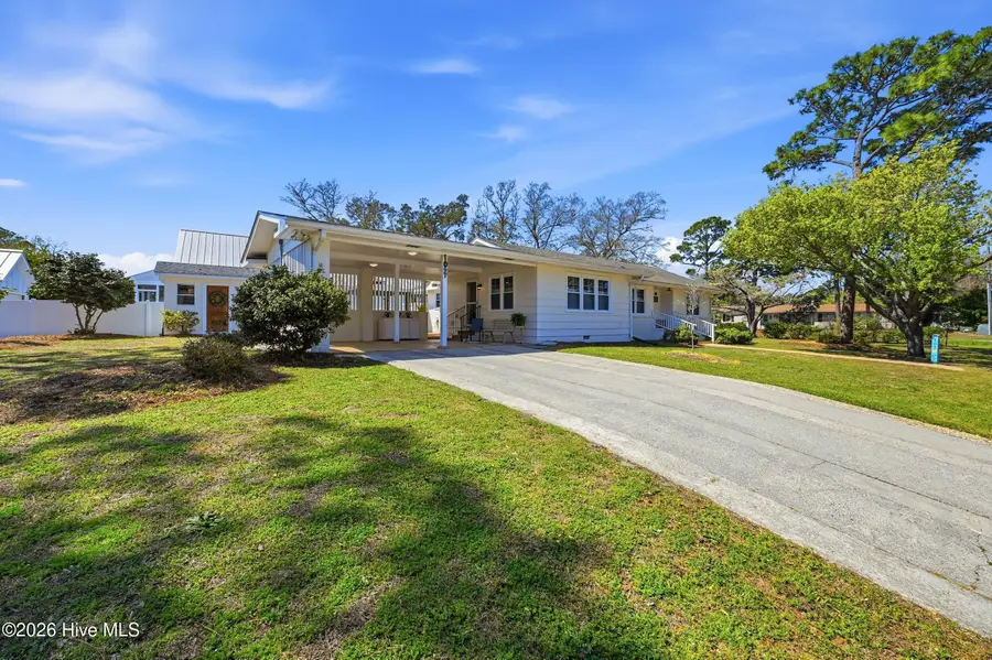 102 S Fodale Avenue, Southport, NC 28461 - #3