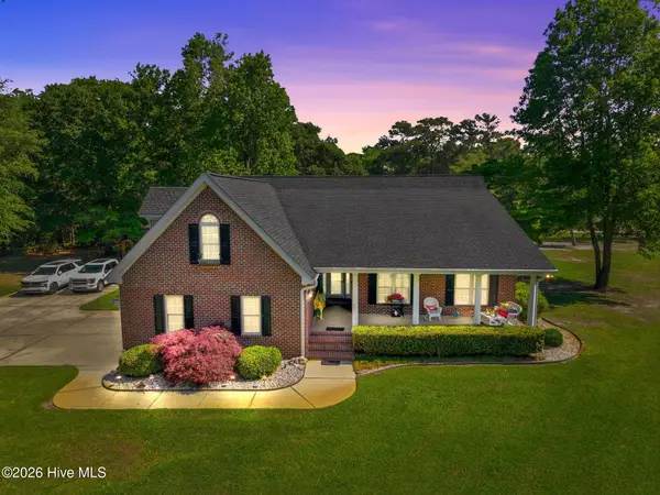 410 Whitebridge Road, Hampstead, NC 28443